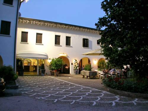 Prenota ora il tuo viaggio gratuito in questa splendida struttura